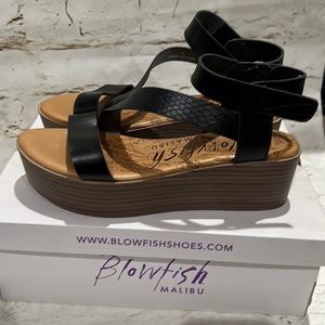 Blowfish black/snake print platform sandal